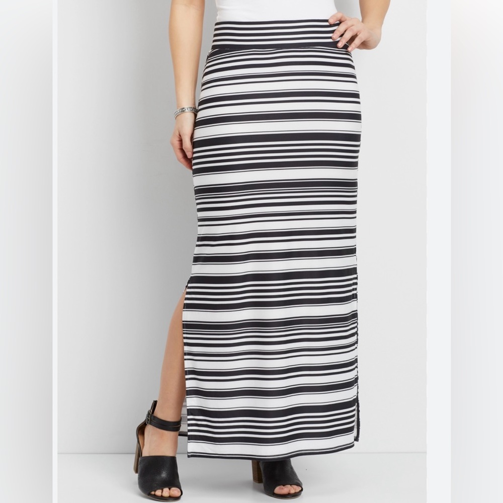 NWOT, Maurice’s, Women’s Stripped Skirt, Slits on each side, Size M